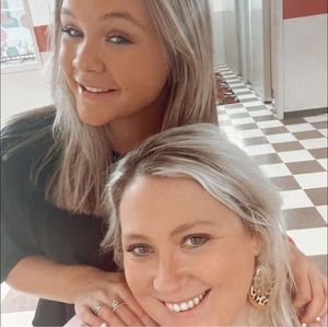 Meet your Posher, Chloe